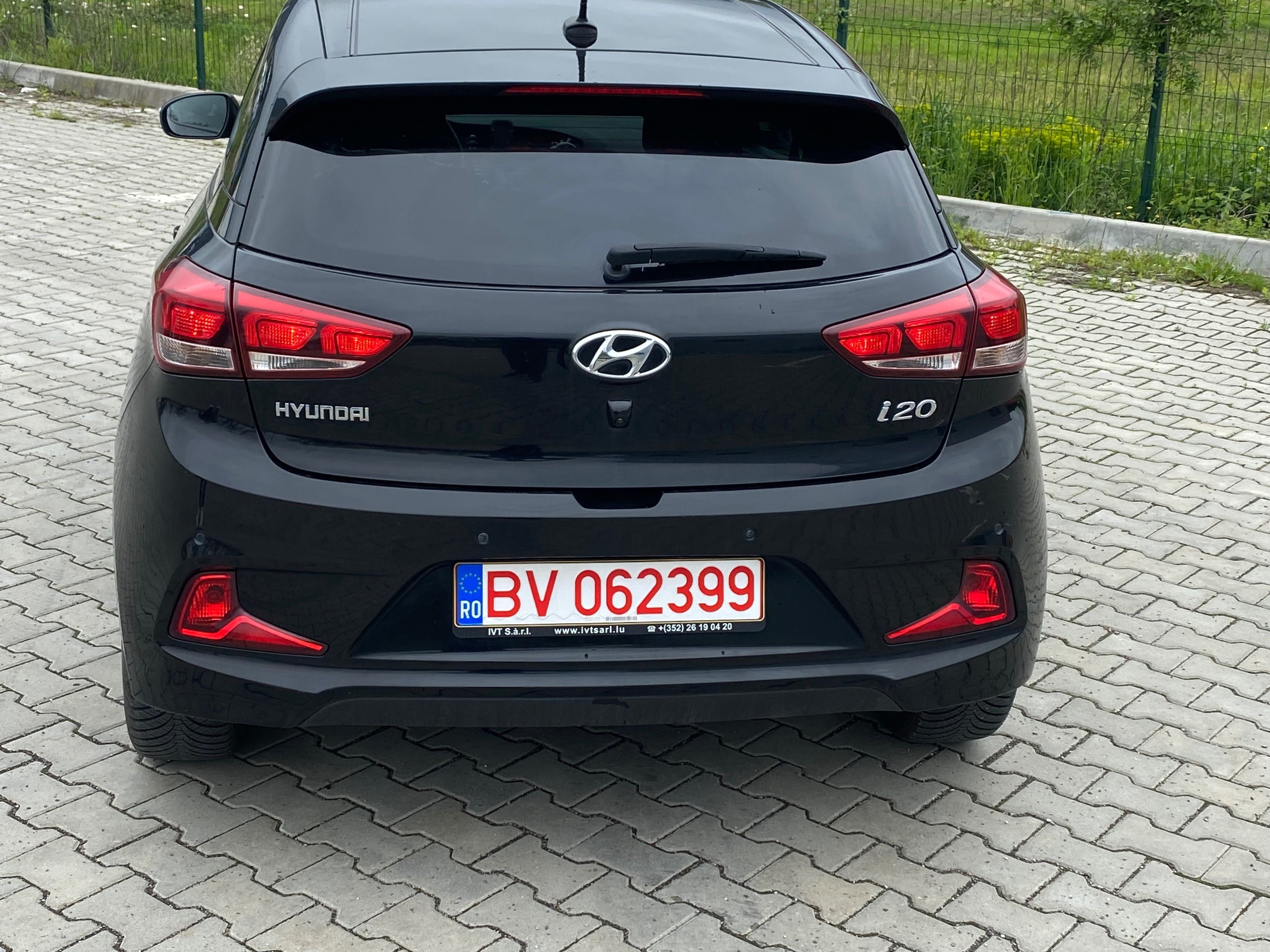 Vând Hyundai i 20