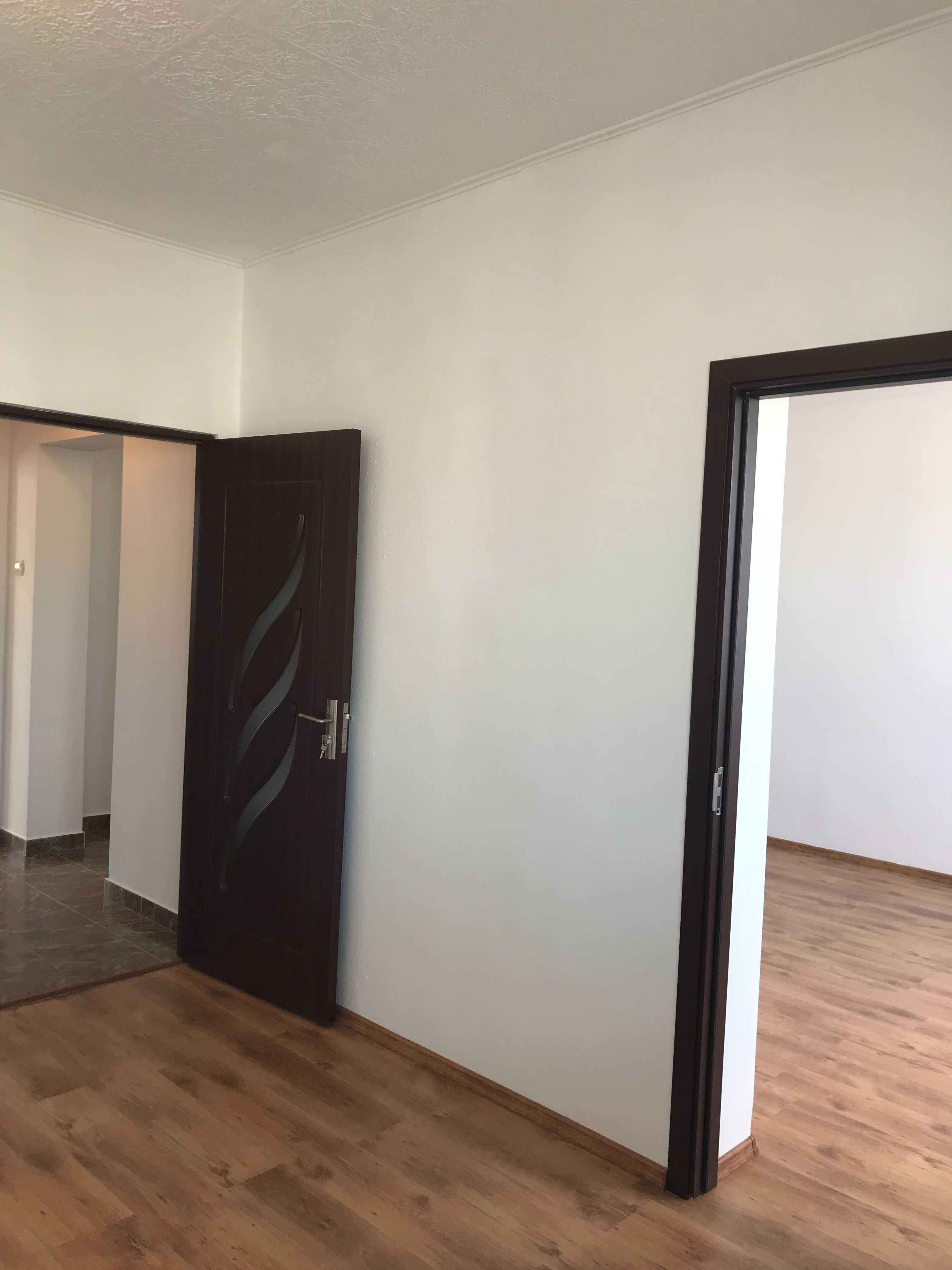 apartament 3 camere de vanzare in Onesti centru judetul Bacau