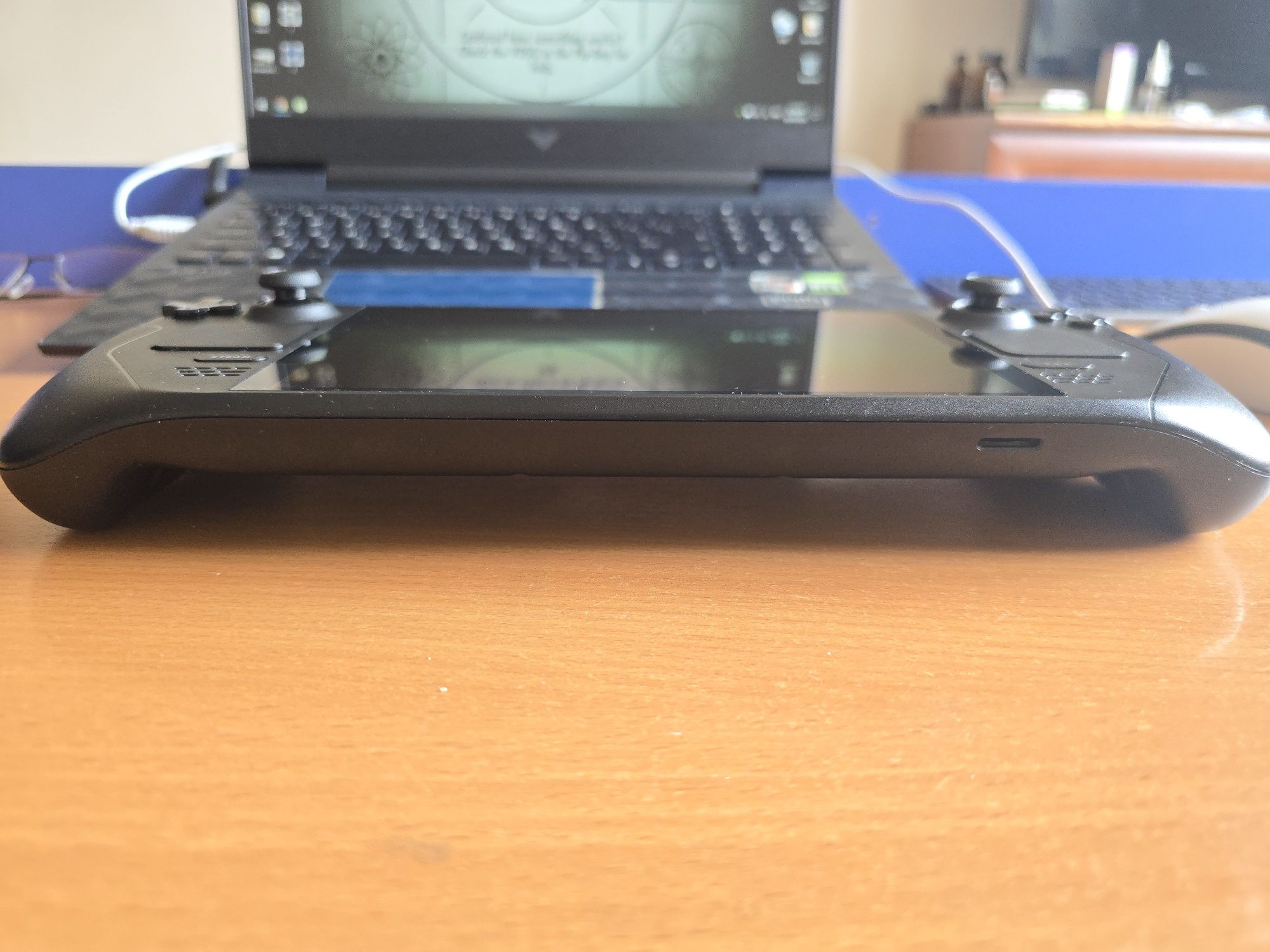 Продам Steamdeck OLED на 512 Гб