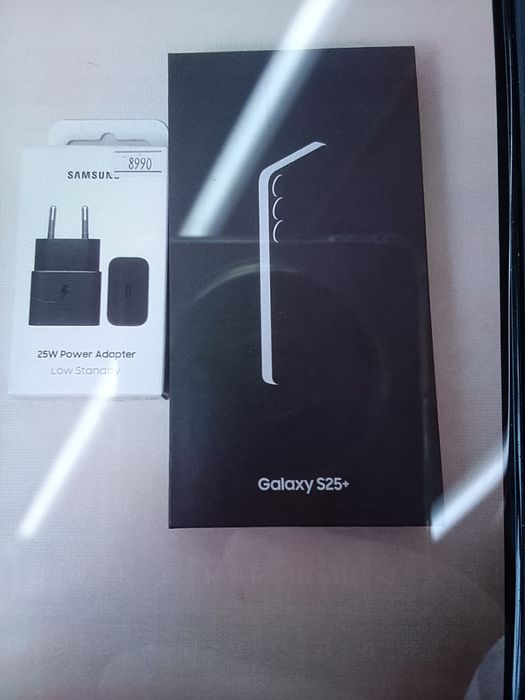 Продам Самсунг 25+