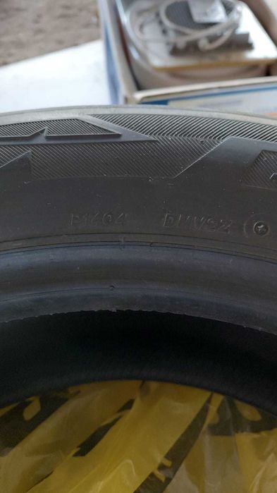 Шины зимние Bridgestone Blizzak dm-v2  R18