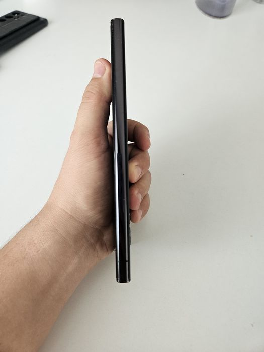 Vand Samsung S23 ultra 512 gb  12 gb ram