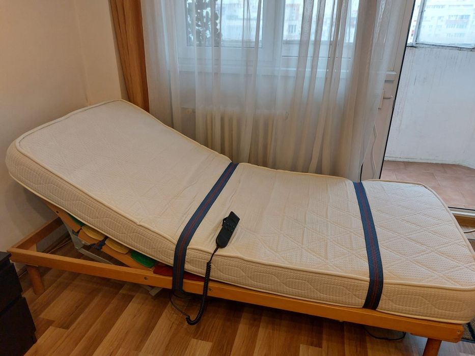 Vând pat electric cu telecomanda