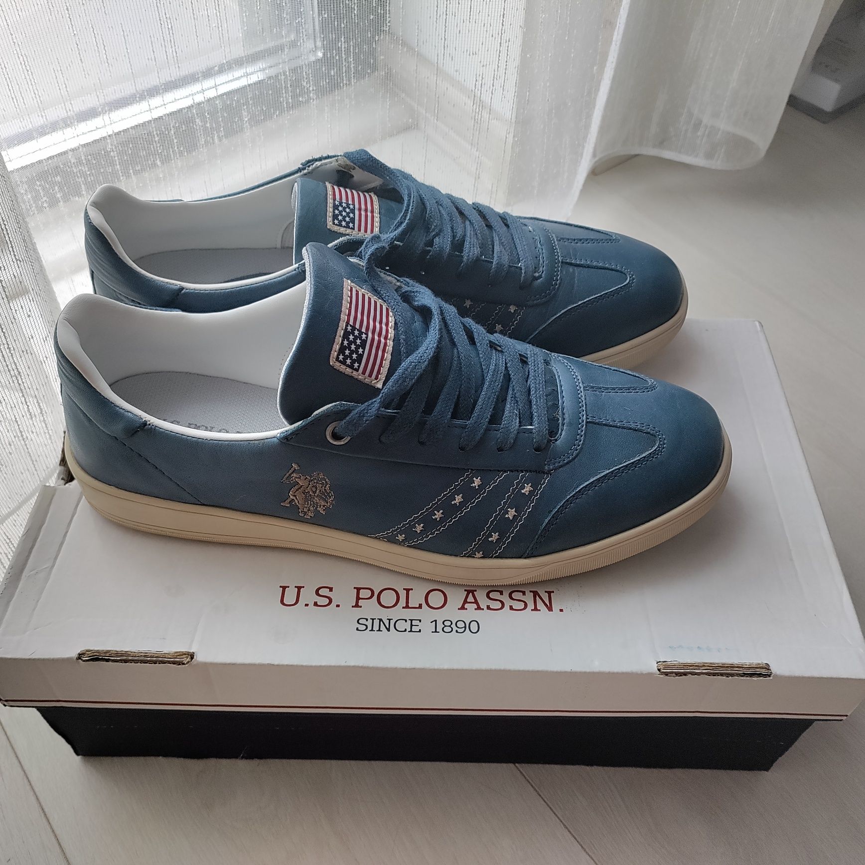 Adidași U.S. Polo Assn piele