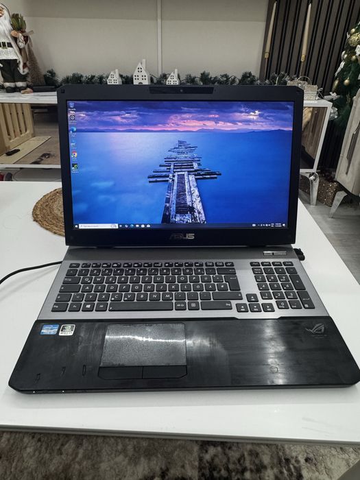 Asus rog G75V Геймърски лаптоп