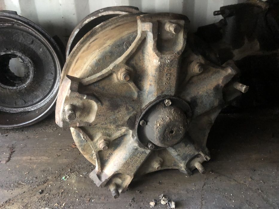 Продам передние  ступицы на Камаз
