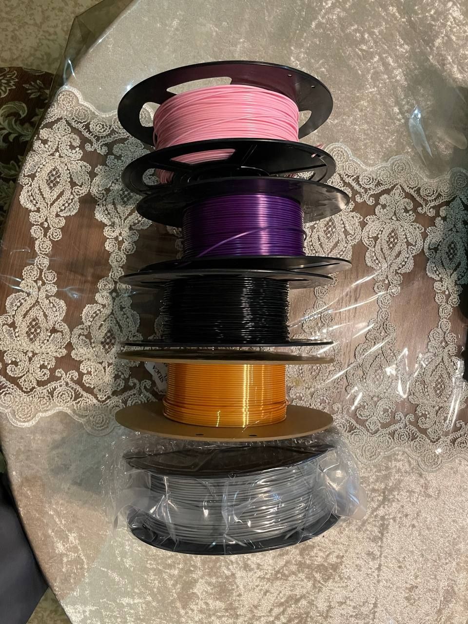 Ender 3 v3 se + 6ta filament + extiyot qismlar
