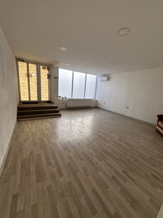 Hala de Inchiriat/ de vanzare