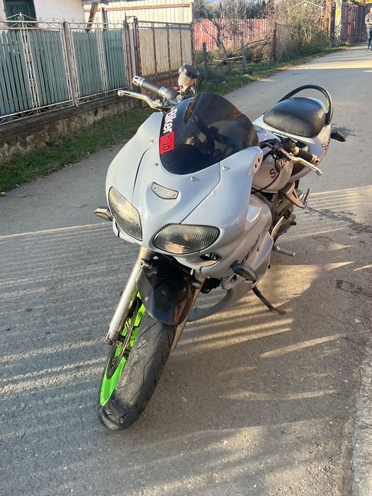 Suzuki sv650s motocicleta