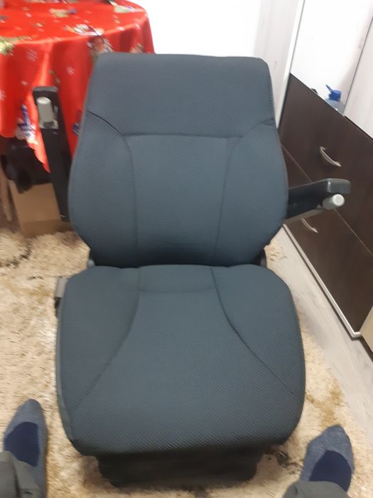 Execut tapiterii auto