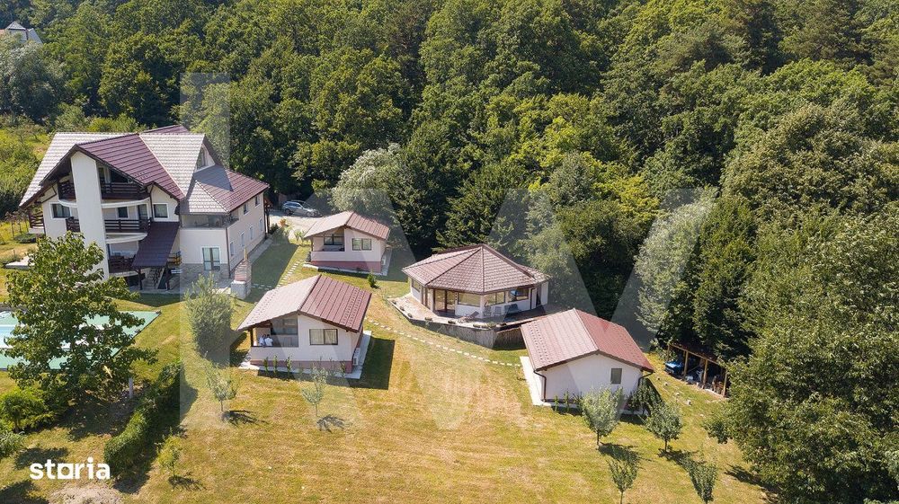 4 Casute de vacanta cu teren de 2000 mp liberi Cisnadioara