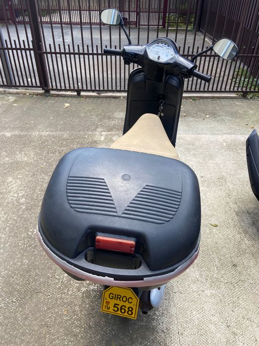 Piagio Vespa 2004