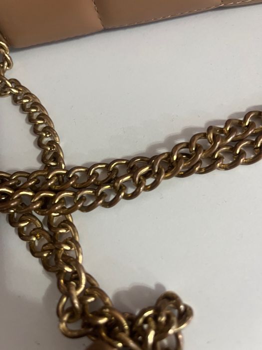 Дамски чанти много запазени някои са купувани от Тенденс!Всяка по 10лв