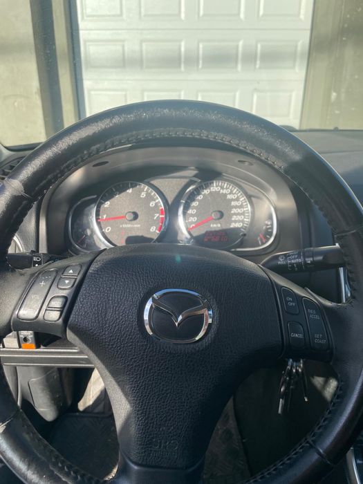 OFERTA VAND MAZDA 6 2.0 BENZINA + seturi cadou