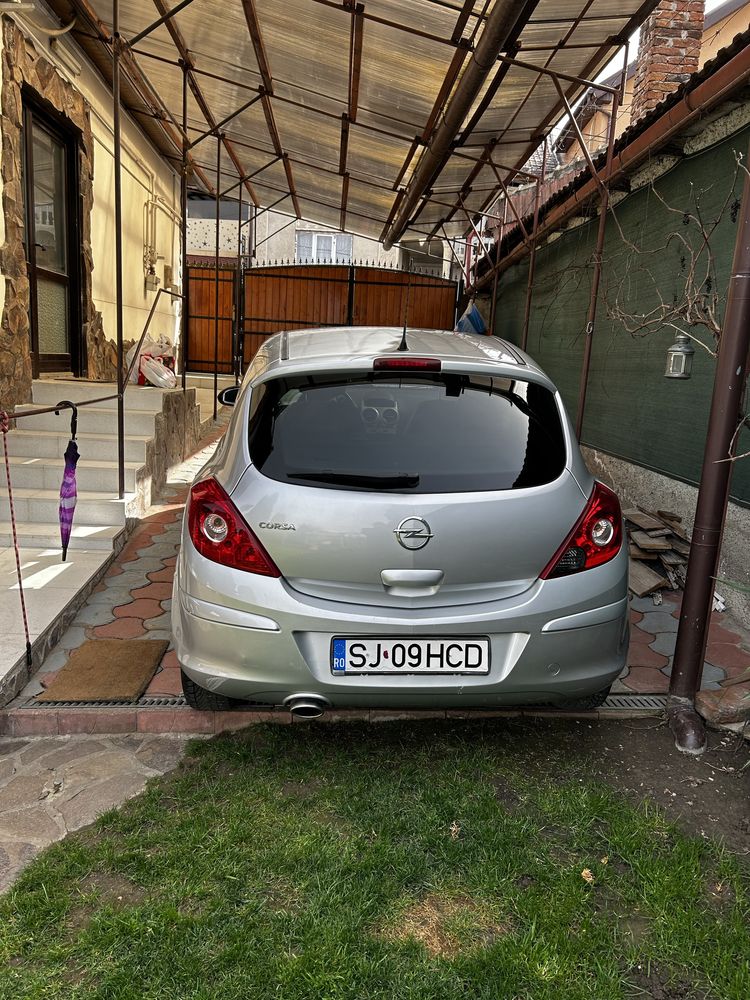 Opel Corsa 2013, 2 usi, benzina, 108 000 km