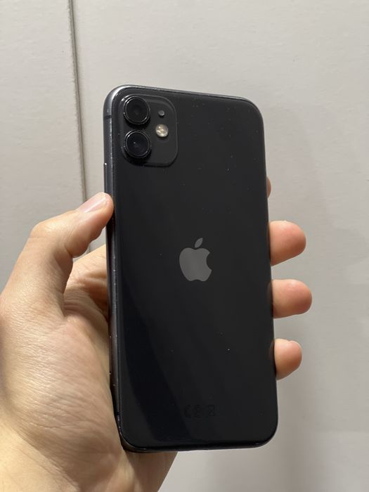 iPhone 11 128GB • Negru • Liber retea