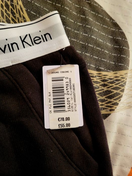 Pantaloni barbatesti