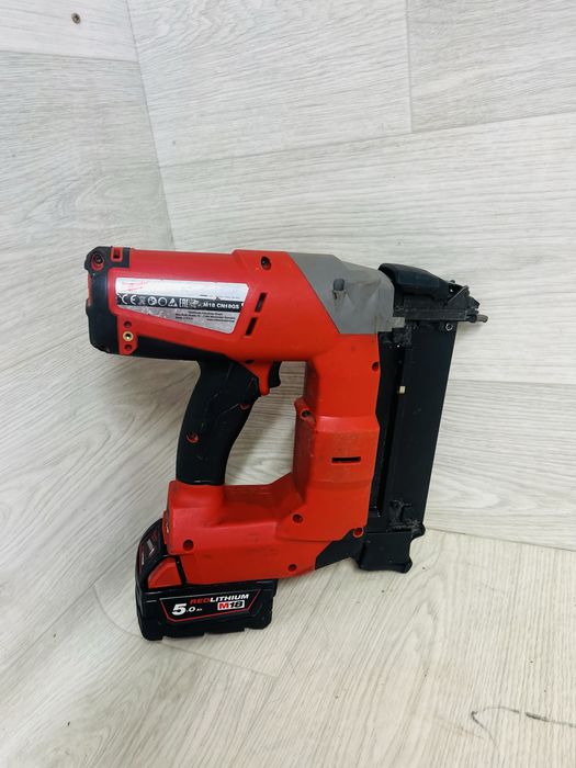 Milwaukee M18 CN 18 GS capsator milwaukee