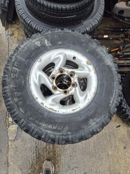 Гуми с джанти Hyundai Galloper