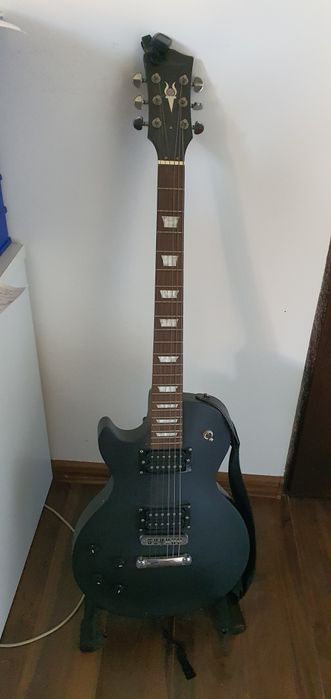 Chitară electrică stângaci