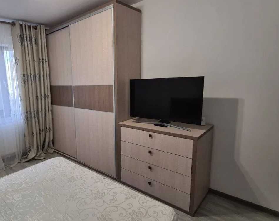Дава се под наем Двустаен апартамент в Бургас, Изгрев - 50 кв.м за 306 € - Снимка #3
