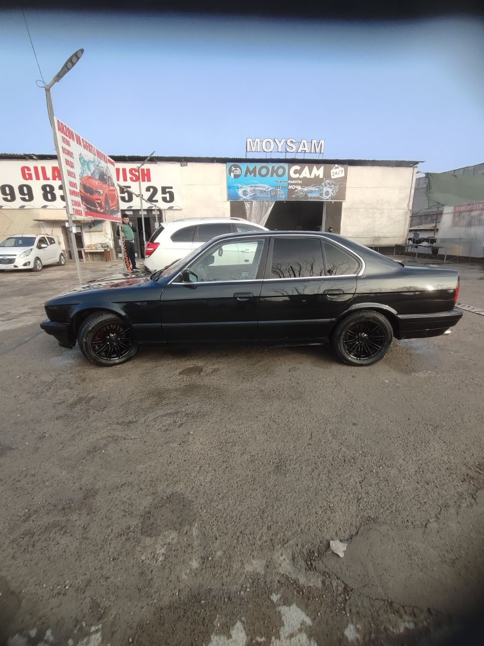 Автомобиль BMW e34