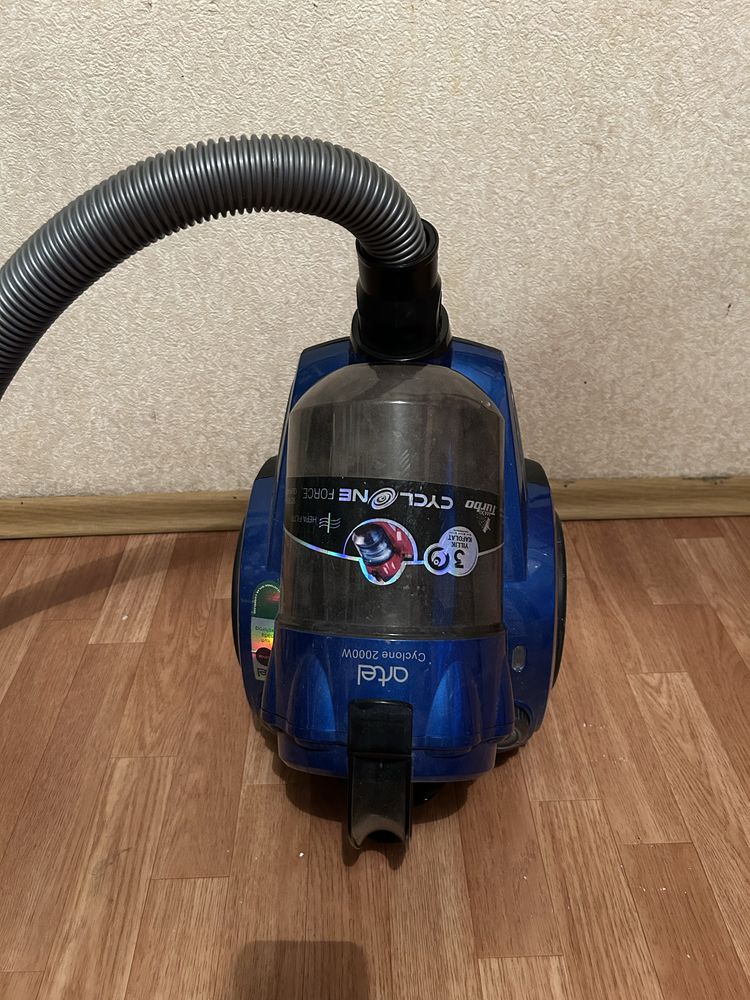 Пылесос Artel cyclone 2000W