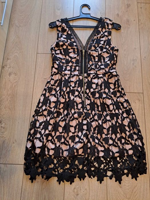 Къса официална рокля