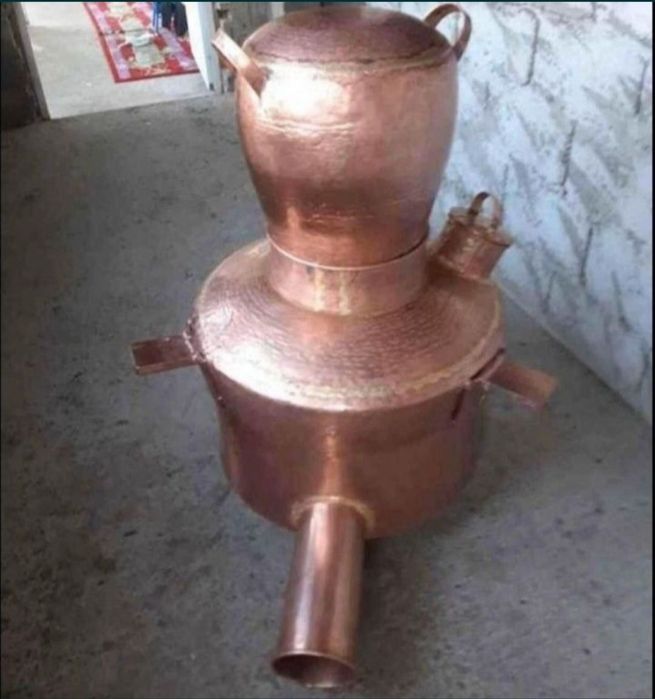 Vând cazane de țuică din cupru alimentar orice mărimea mai multe infor