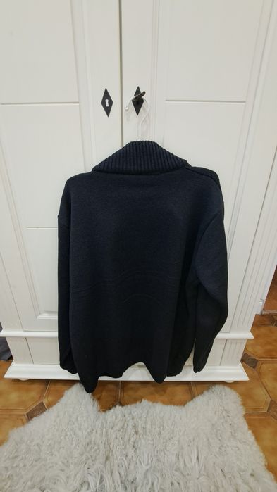 1 Pulovar Imblanit + 1Pulovar Casual