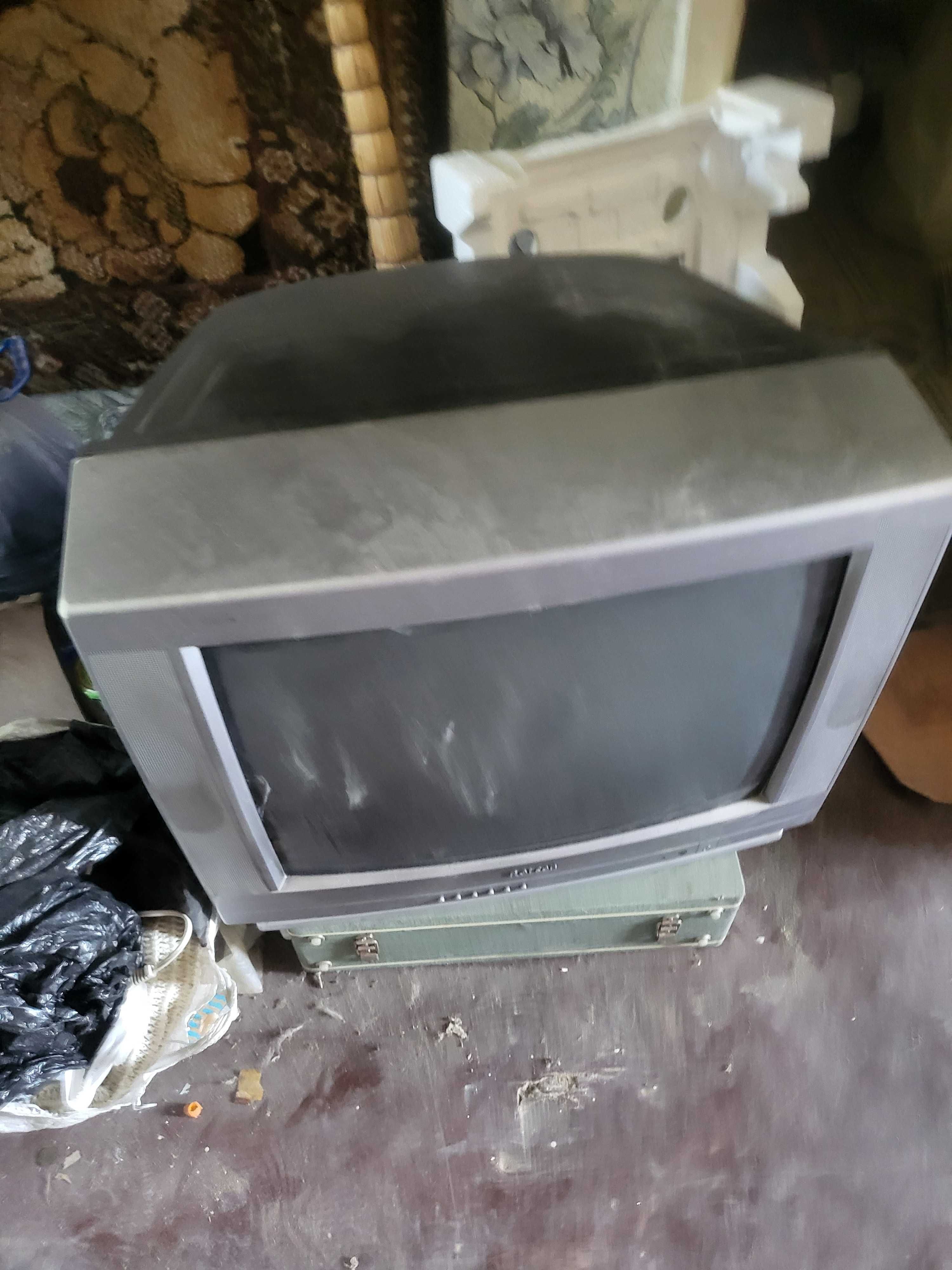 Продам телевизор и DVD 2 шт.