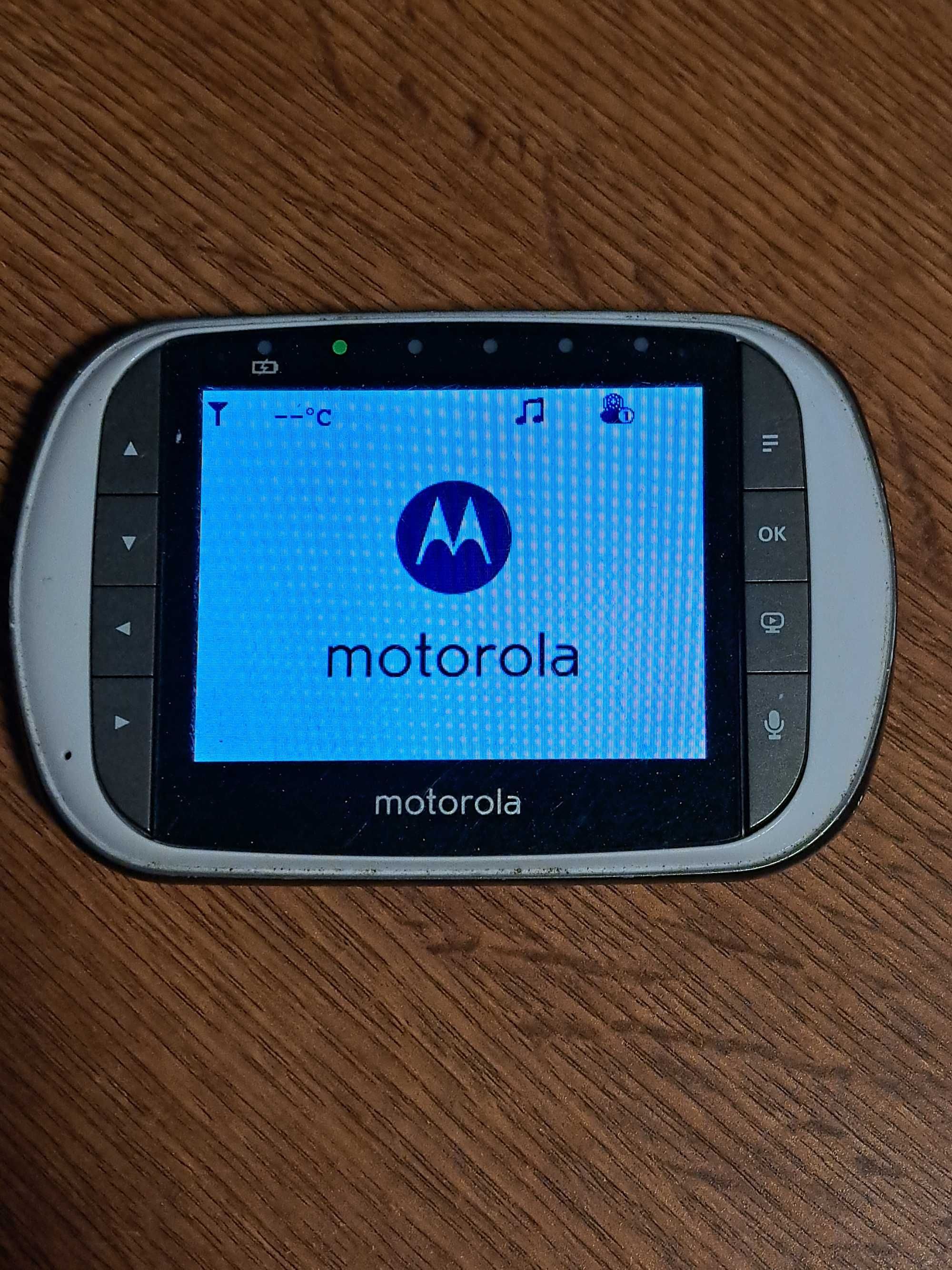 Monitor portabil de 5 inch pentru camere de supraveghere Motorola