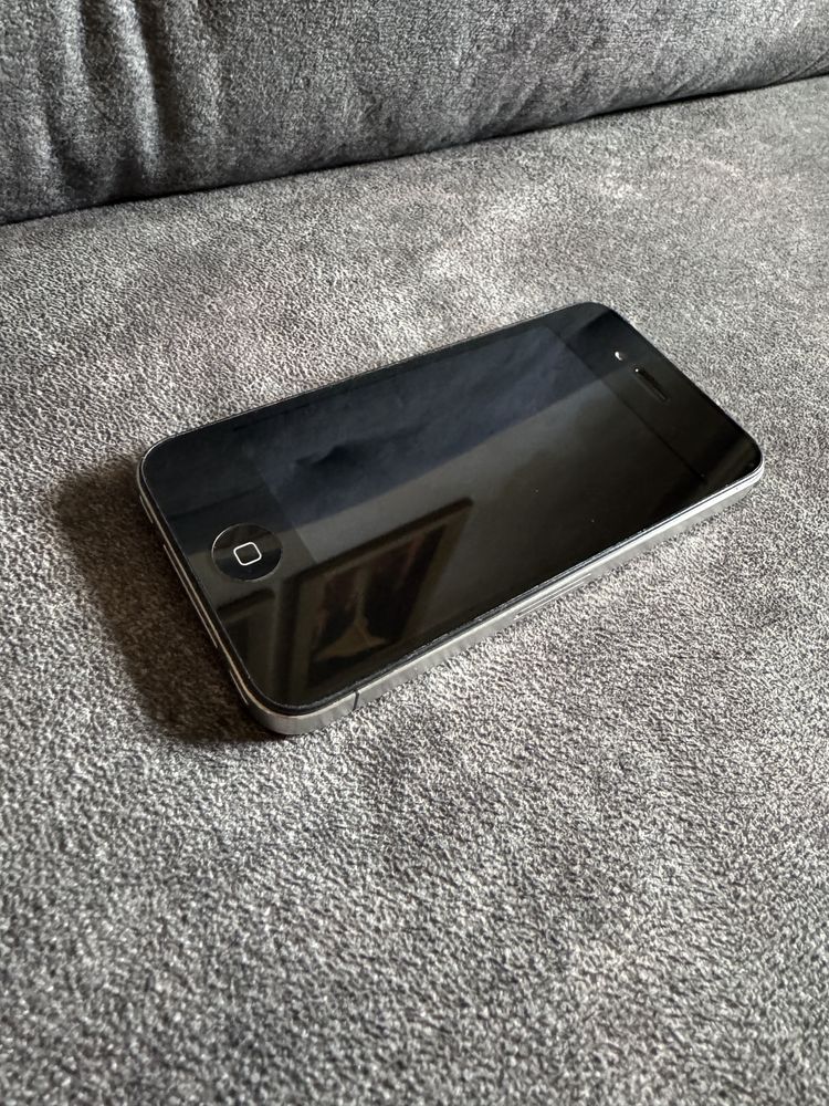iPhone 4 Перфектен