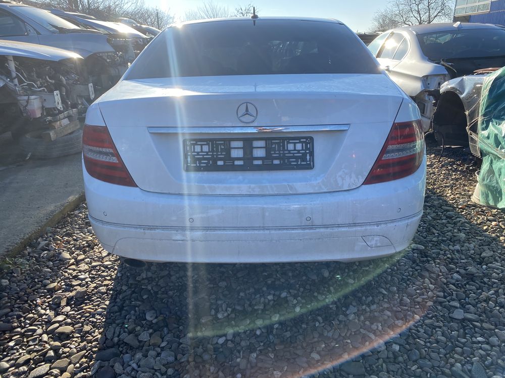 Broască ușă stânga față Mercedes W204 2012