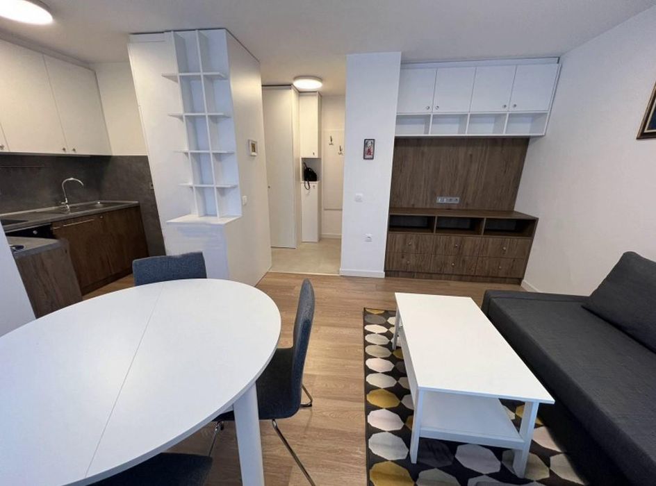 Дава се под наем Тристаен апартамент в София, Надежда 2 - 75 кв.м за 750 € - Снимка #2