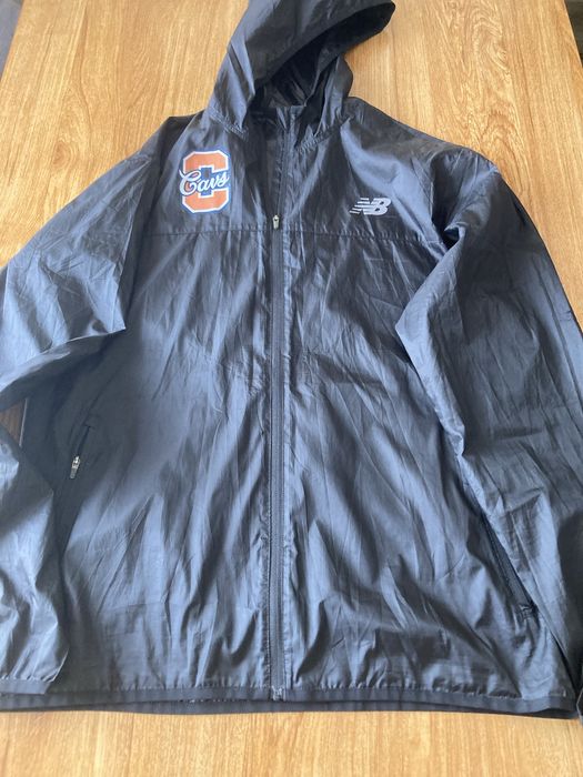 Мъжка оригинална ветровка New Balance