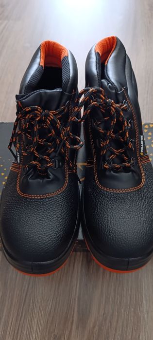Работни обувки 43 номер