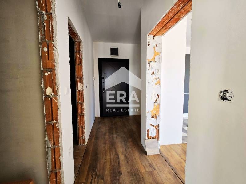 Продава се Двустаен апартамент в Варна, Виница - 72 кв.м за 1875 €/кв.м - Снимка #3