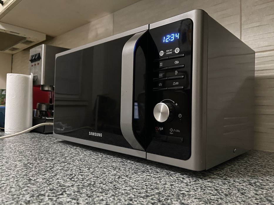 Cuptor microunde SAMSUNG MS23F301TAS