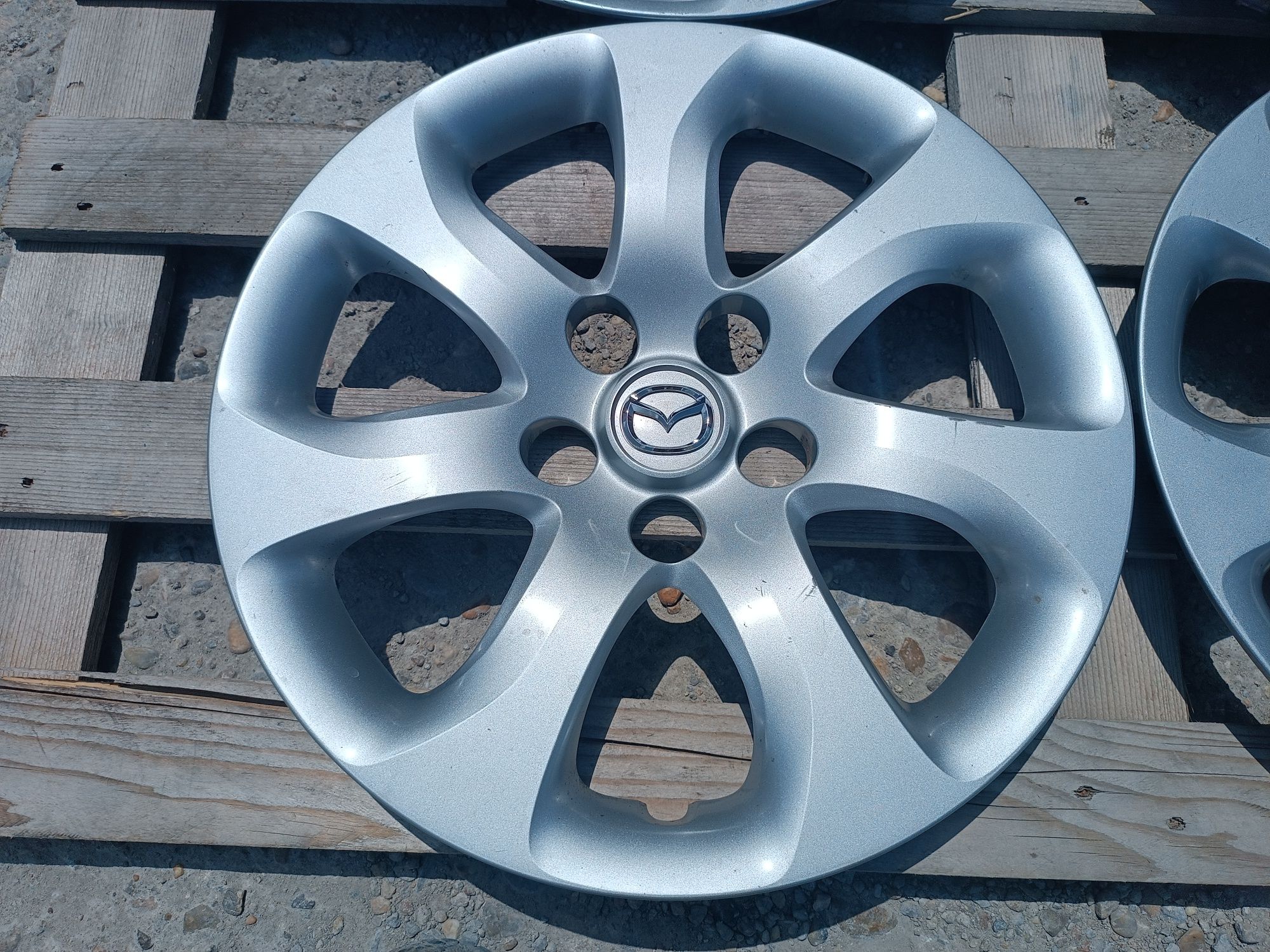 Оригинални тасове Mazda 16 цола