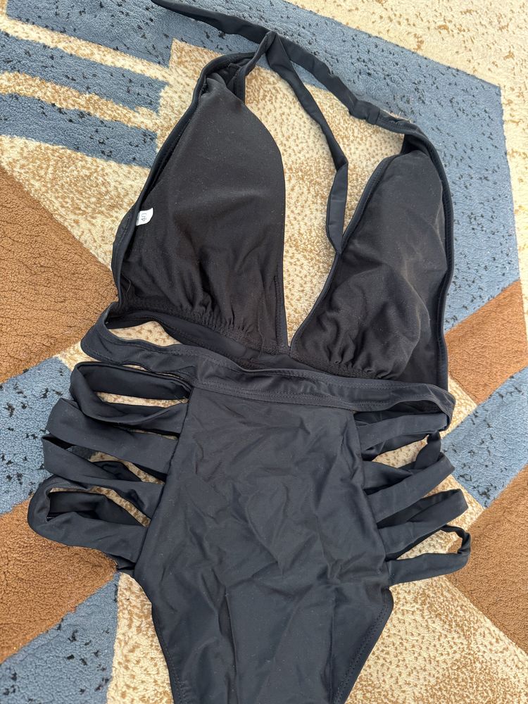 Costum de baie intreg , marimea 40