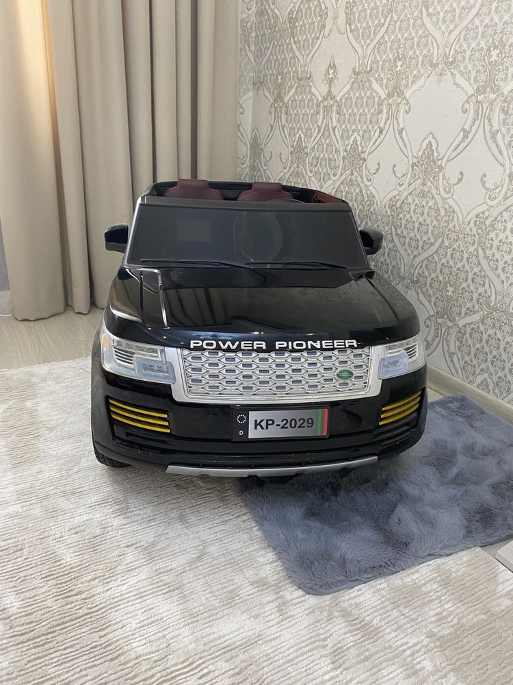 Детская машина Range rover