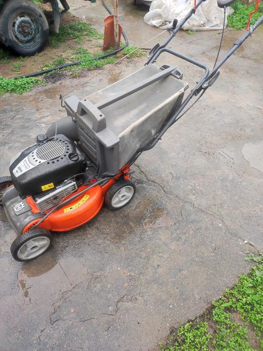 Самоходна косачка husqvarna