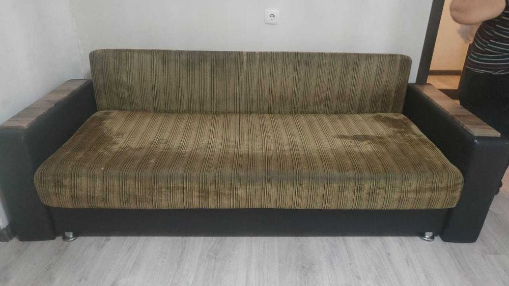 Продам диван 10000