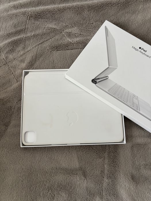 Apple Magic Keyboard For Ipad 11 inch