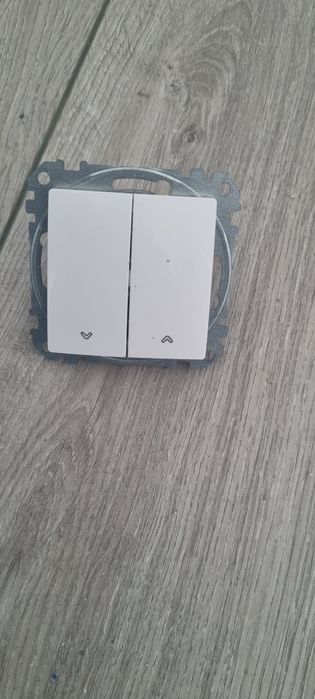 Vand intrerupator dublu