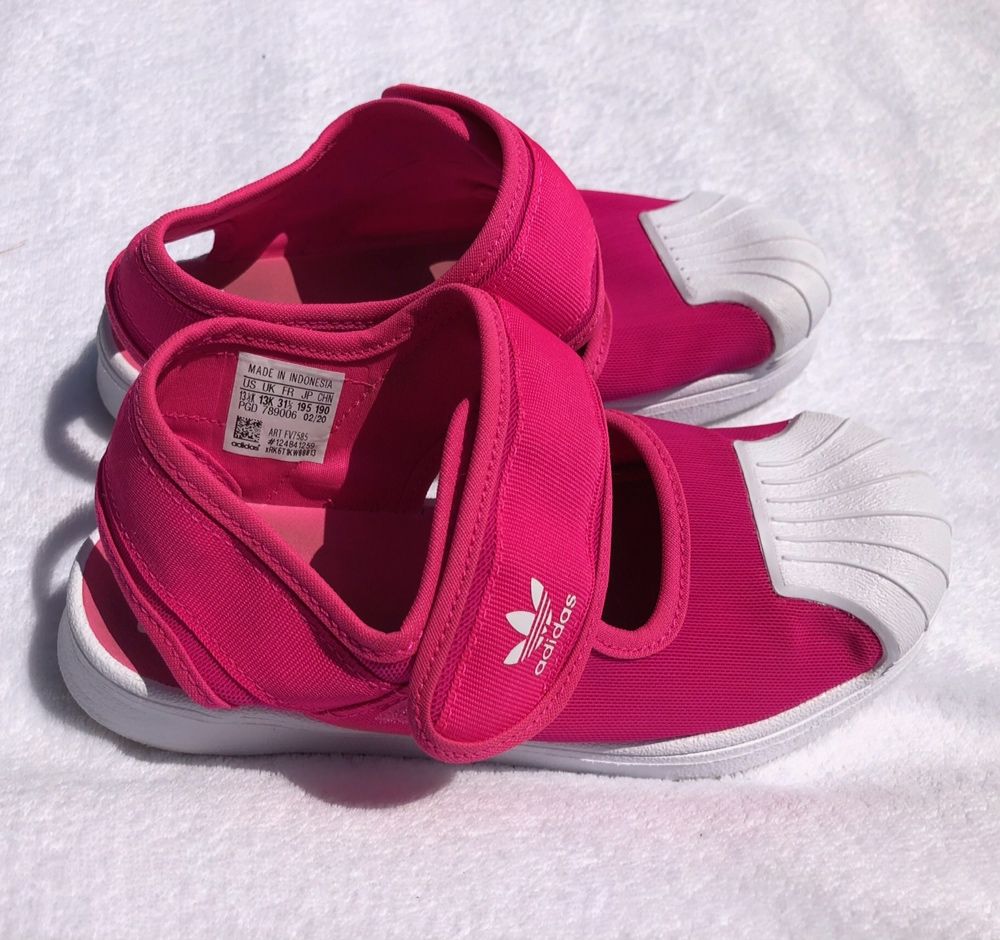 Adidas sandale 31,5