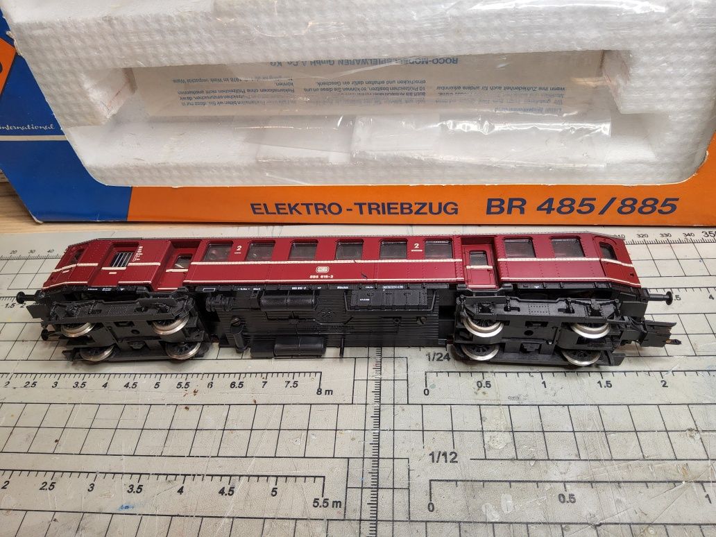 Локомотив мотриса Roco BR485