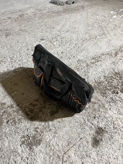 Продаеться рабочий сумка для инструмента