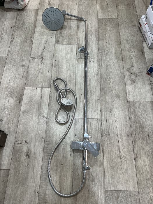 Продам смеситель в ванную